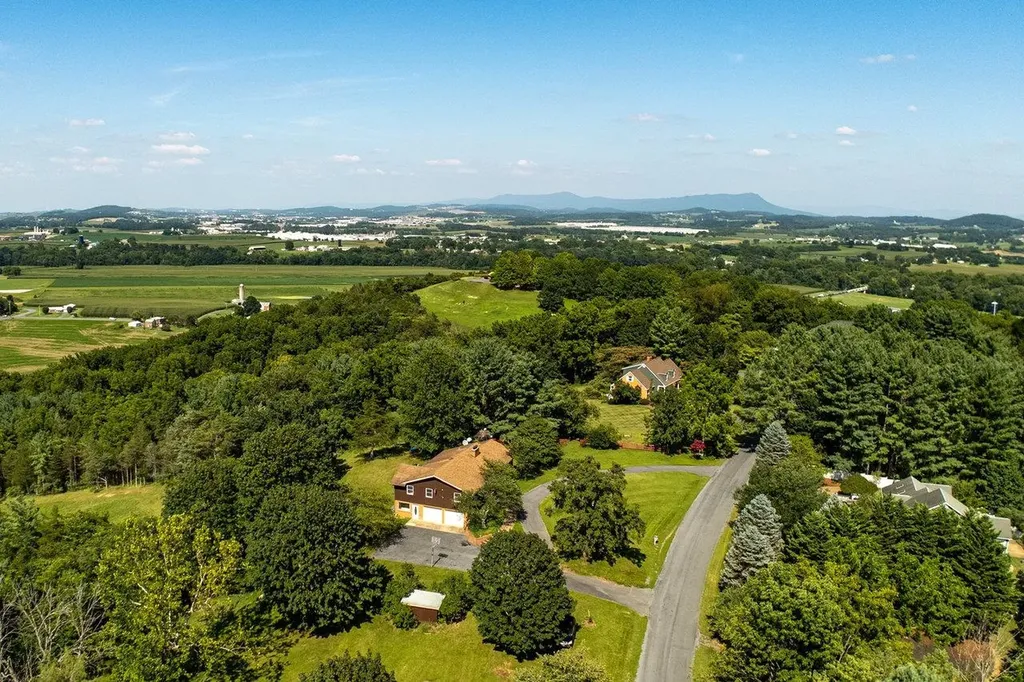 7600 Tall Cedars Lane Bridgewater VA 22812