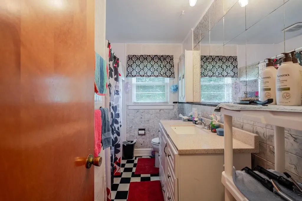 205 Lewis Avenue Elkton VA 22827