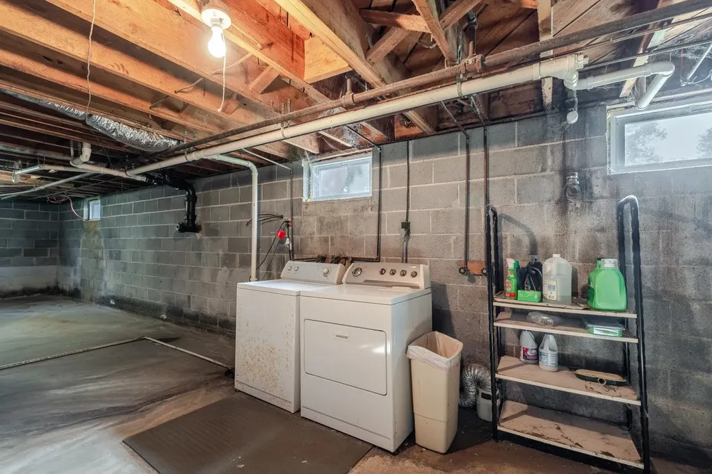 205 Lewis Avenue Elkton VA 22827