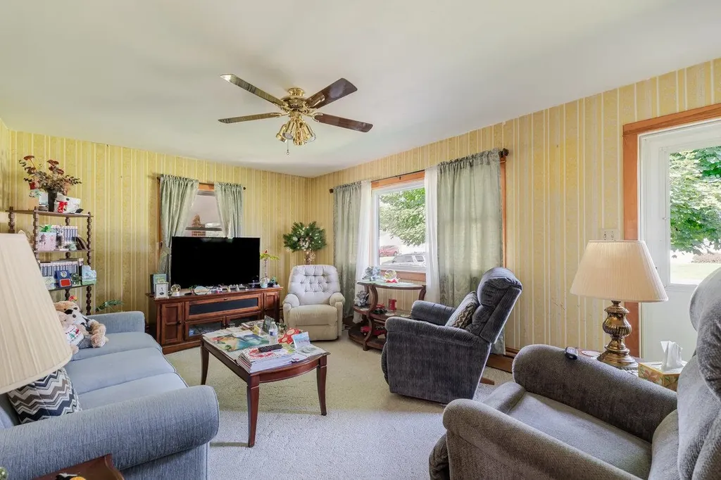 205 Lewis Avenue Elkton VA 22827