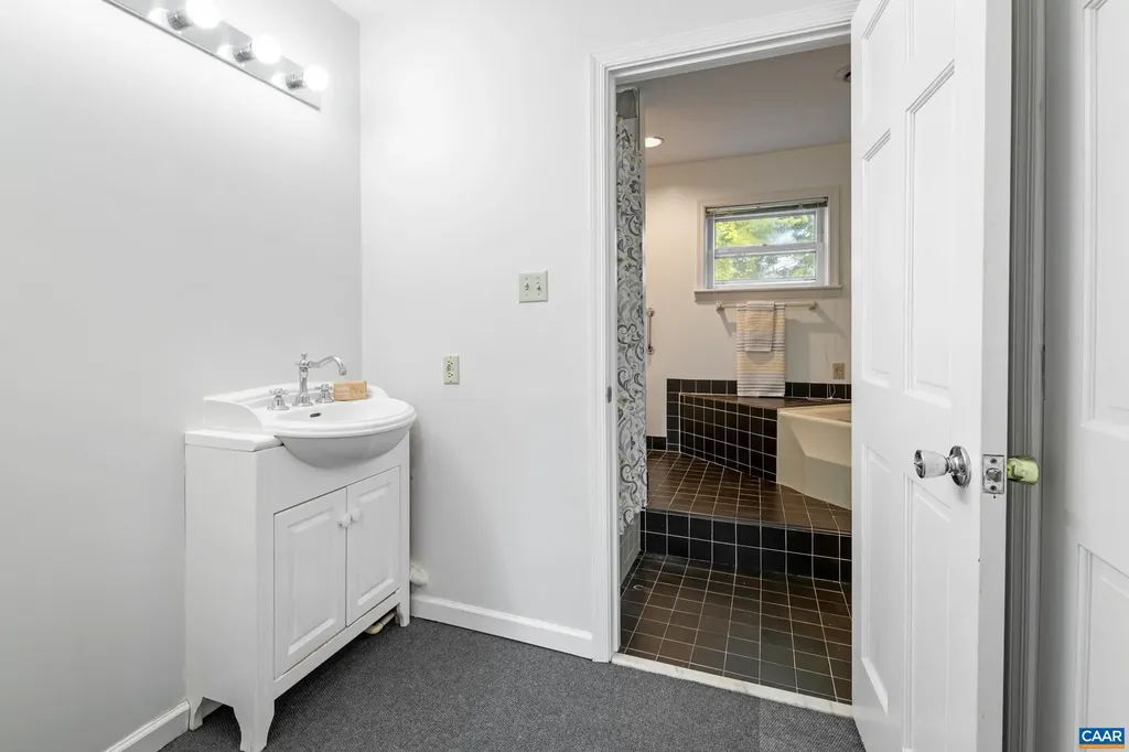 280 Audubon Drive Earlysville VA 22936