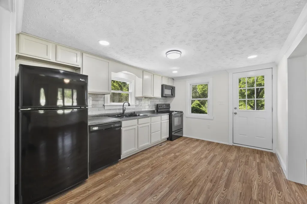 3416 Point Road E Elkton VA 22827