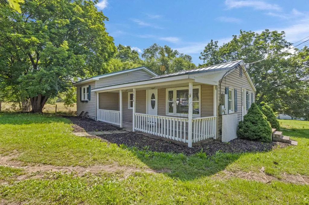 3416 Point Road E Elkton VA 22827