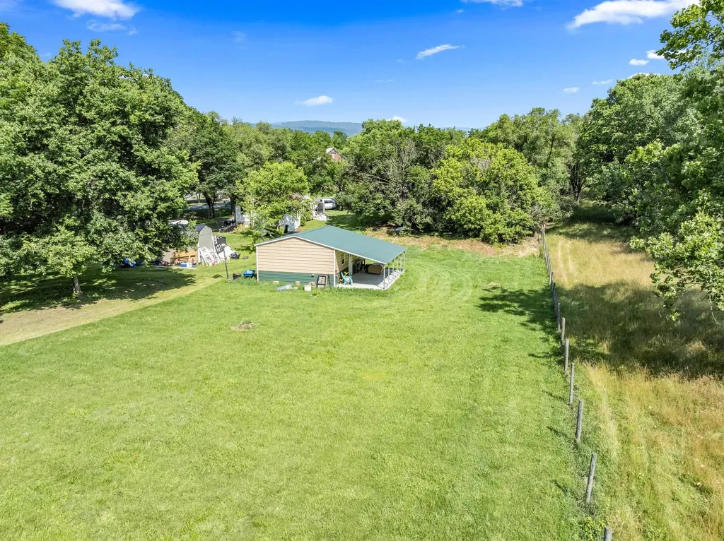 3416 Point Road E Elkton VA 22827