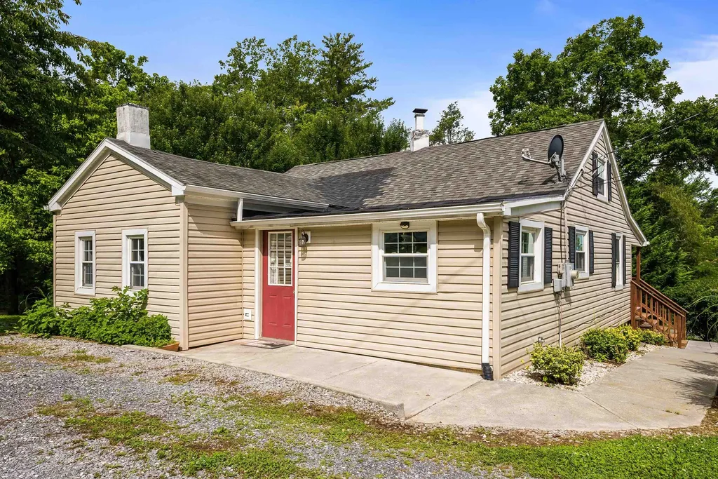 474 Stoney Run Road Buena Vista VA 24416