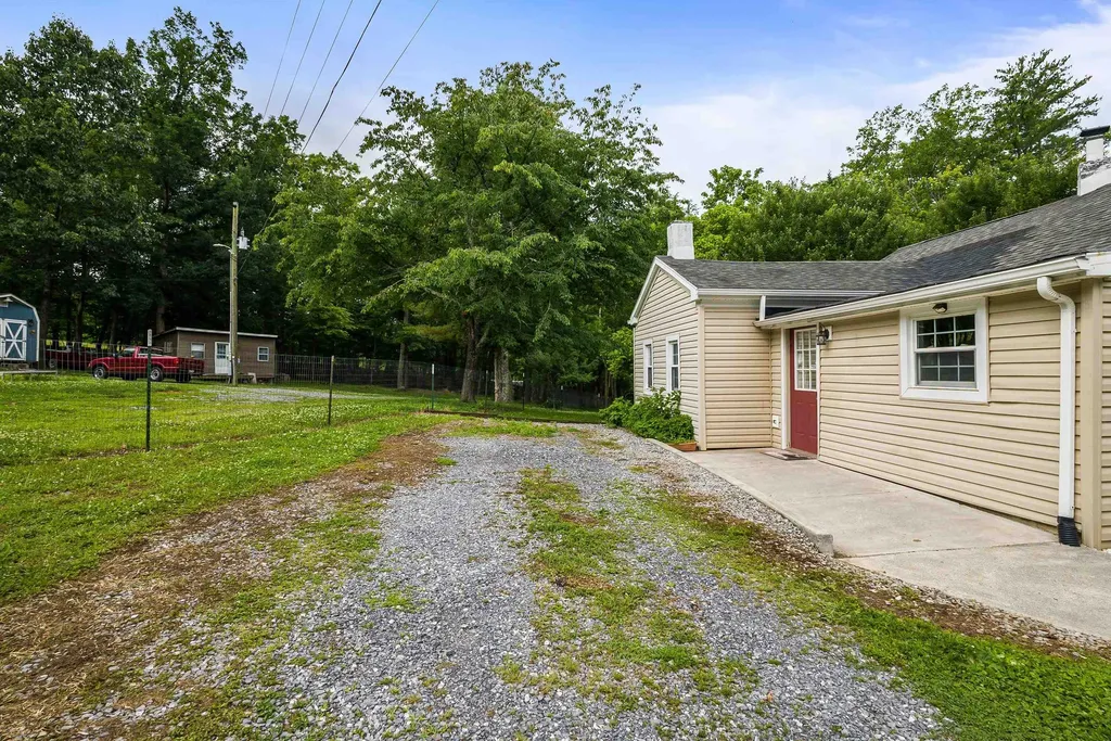 474 Stoney Run Road Buena Vista VA 24416