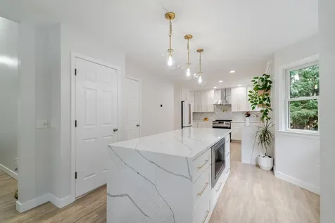 1271 King Edwards Way Harrisonburg VA 22801