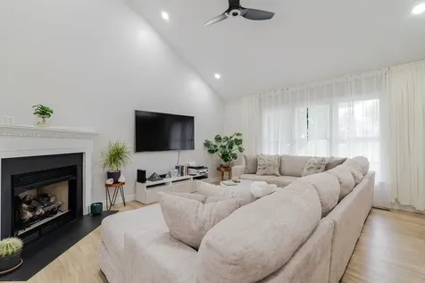 1271 King Edwards Way Harrisonburg VA 22801