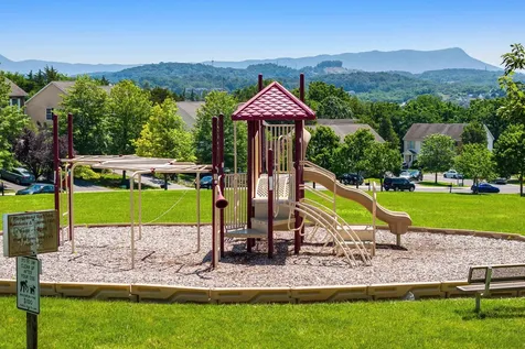 533 Pointe Drive Harrisonburg VA 22801