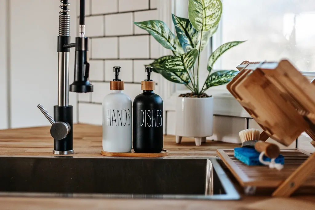 7825 Rockfish Valley Highway Afton VA 22920