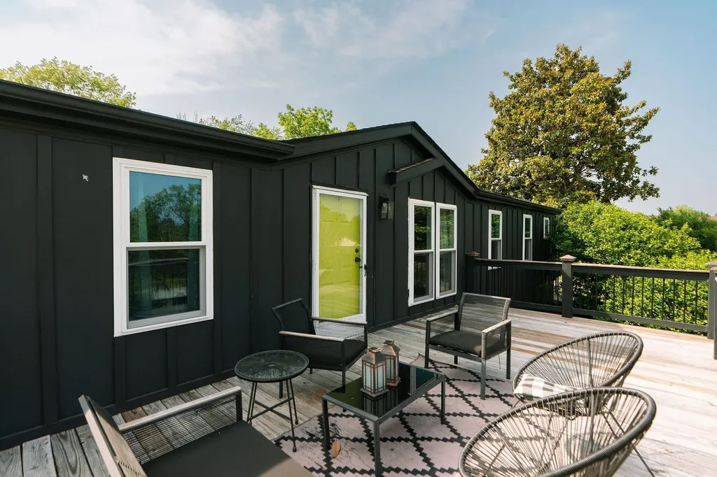 7825 Rockfish Valley Highway Afton VA 22920