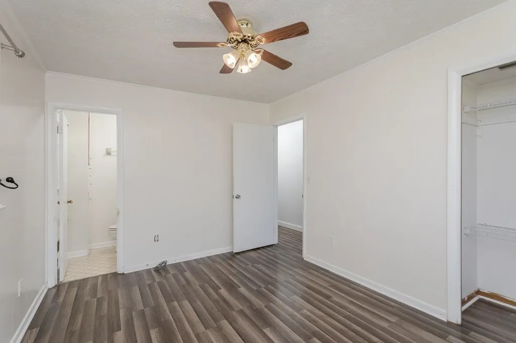 508 Stuart Avenue N Elkton VA 22827