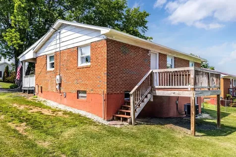 58 Augusta Street Verona VA 24482