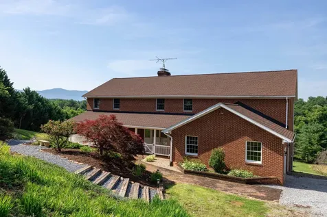 360 Lazy River East Road Luray VA 22835