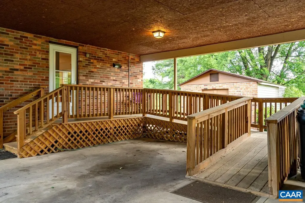 109 Sandstone Lane S Bridgewater VA 22812