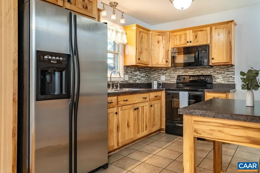 109 Sandstone Lane S Bridgewater VA 22812