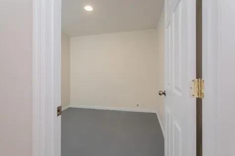 390 Stoneleigh Drive Harrisonburg VA 22801