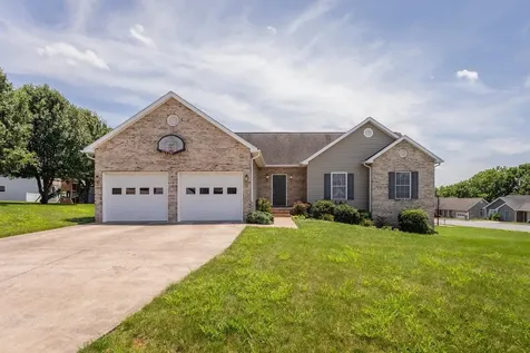 390 Stoneleigh Drive Harrisonburg VA 22801