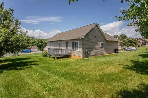 390 Stoneleigh Drive Harrisonburg VA 22801