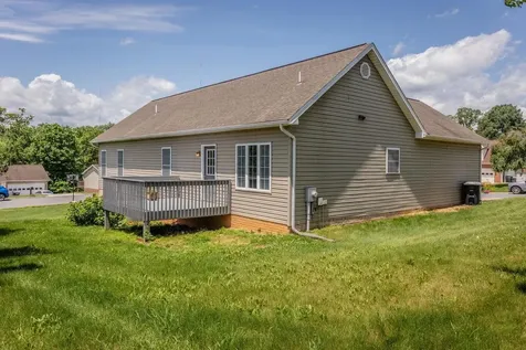 390 Stoneleigh Drive Harrisonburg VA 22801