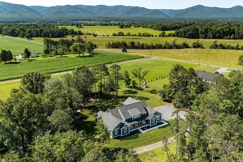 1045 Dave Berry Road Mcgaheysville VA 22840