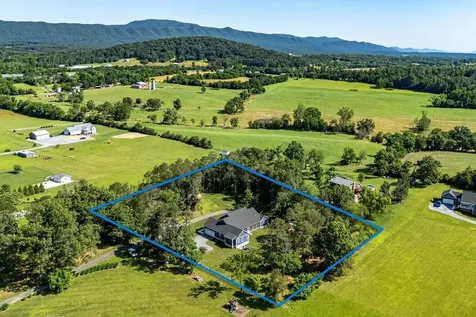 1045 Dave Berry Road Mcgaheysville VA 22840