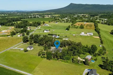 1045 Dave Berry Road Mcgaheysville VA 22840
