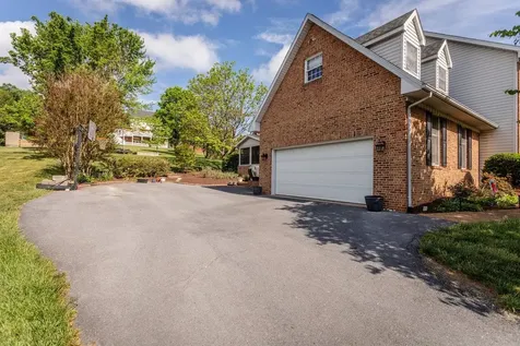 1381 Bluewater Road Rockingham VA 22801