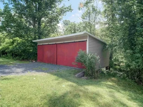 7304 Dry Run Road Burnsville VA 24487