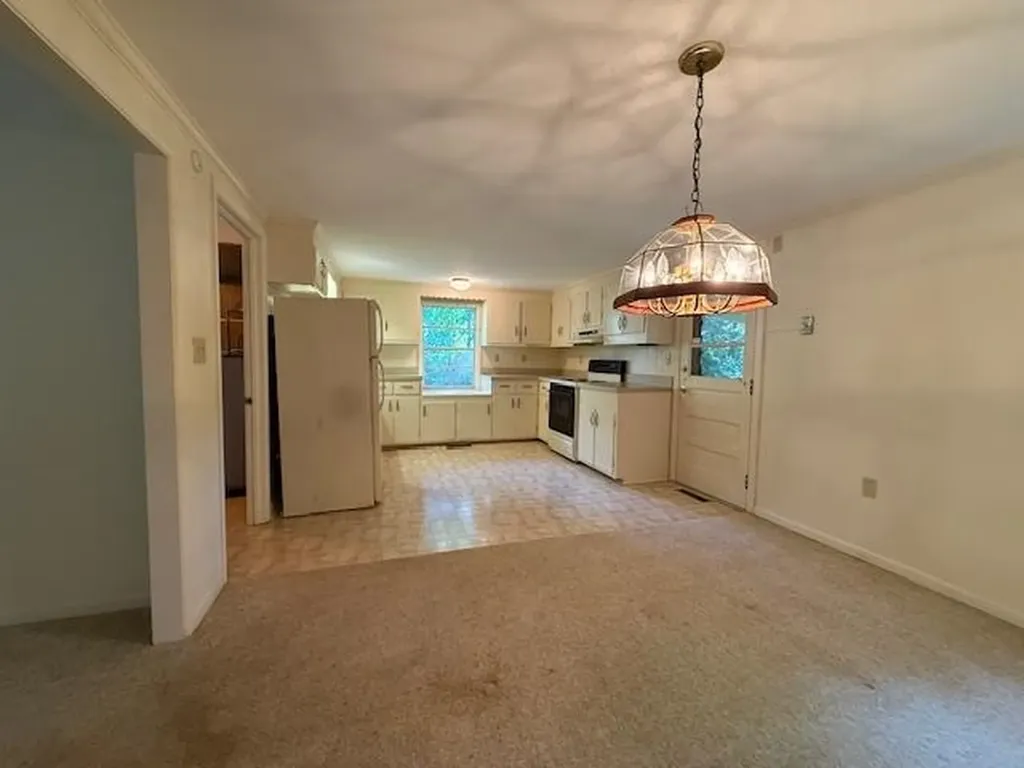 1921 Lakeshore Drive S Louisa VA 23093