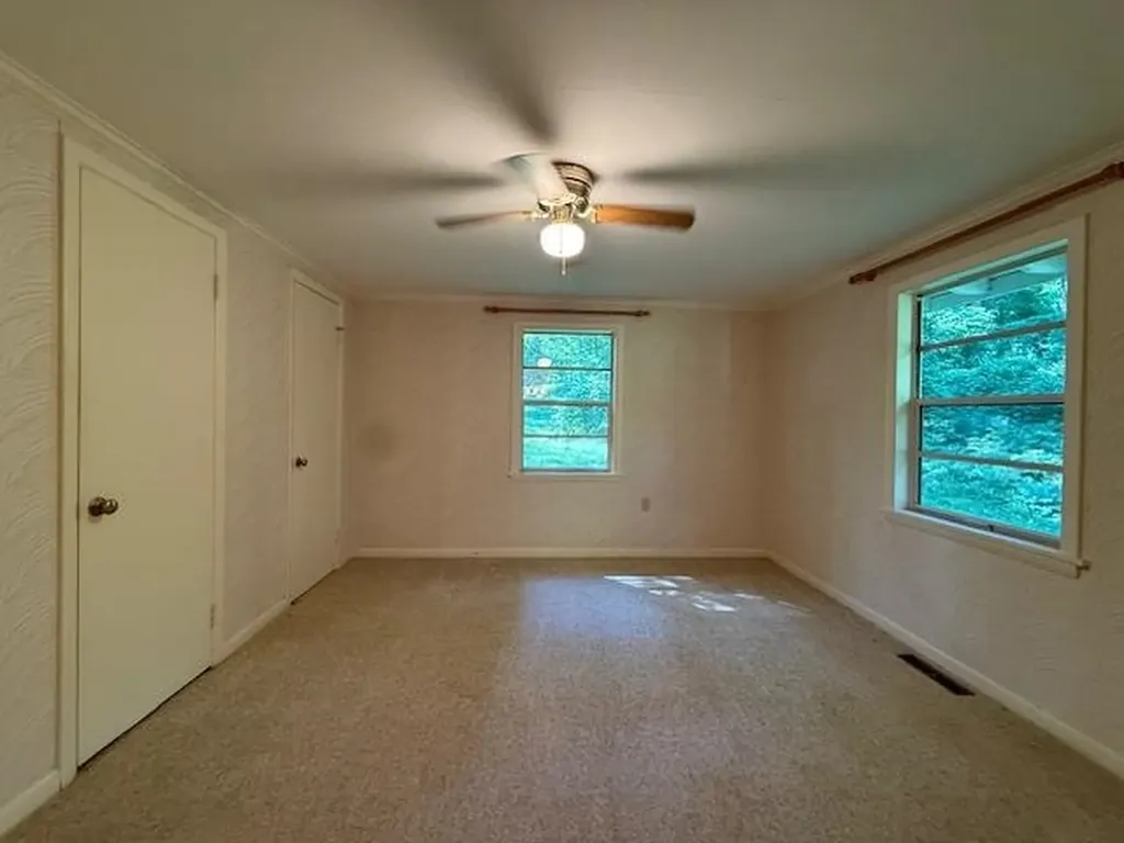 1921 Lakeshore Drive S Louisa VA 23093