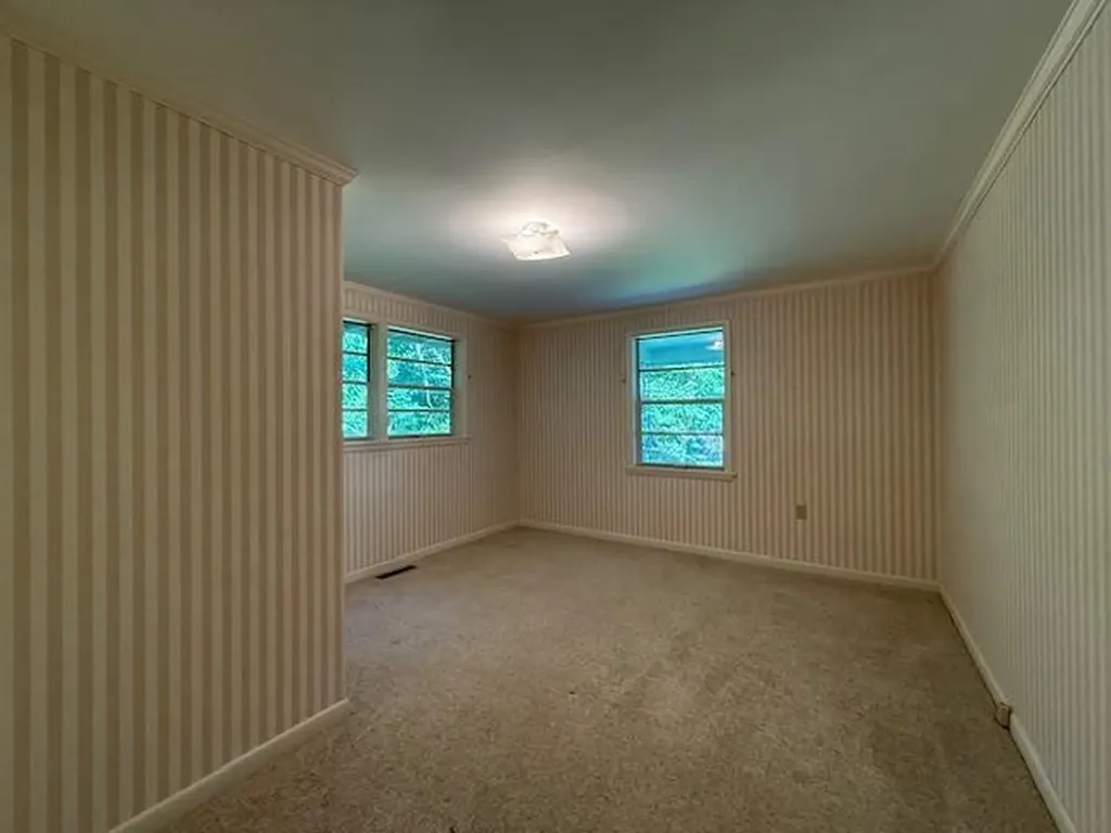 1921 Lakeshore Drive S Louisa VA 23093