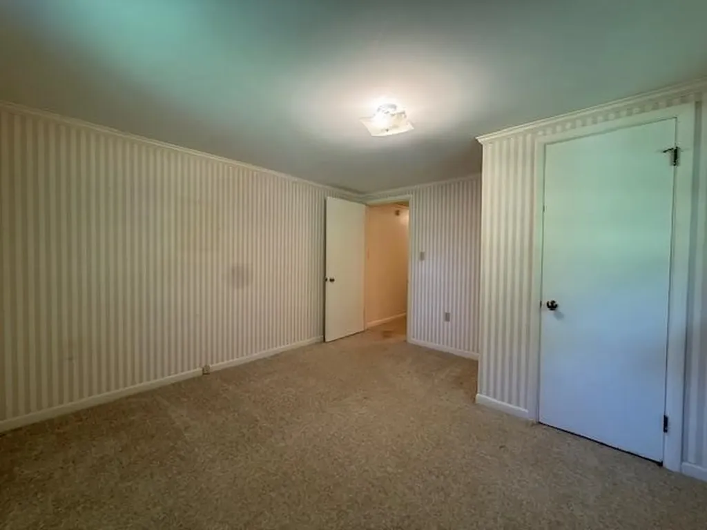 1921 Lakeshore Drive S Louisa VA 23093