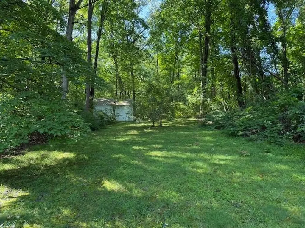 1921 Lakeshore Drive S Louisa VA 23093