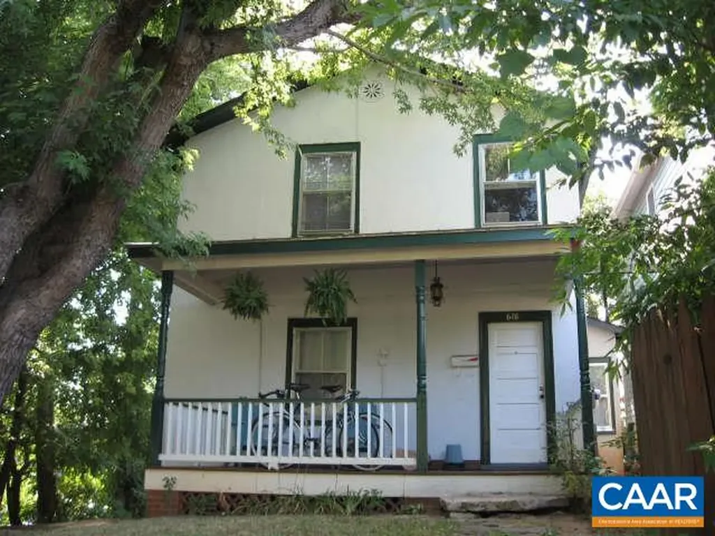 618 1st Street S Charlottesville VA 22902