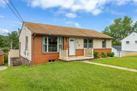 816 Rutherford Street Staunton VA 24401