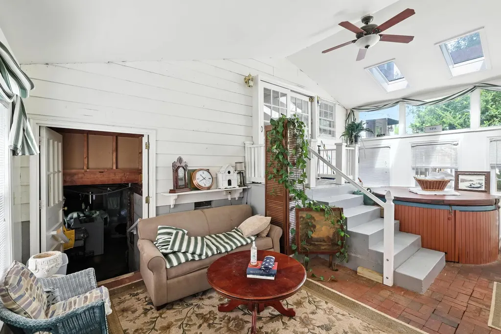 104 College Street W Bridgewater VA 22812