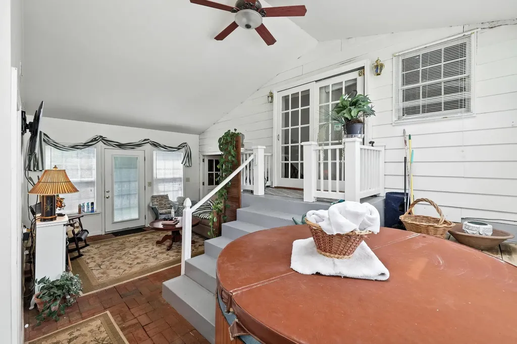 104 College Street W Bridgewater VA 22812