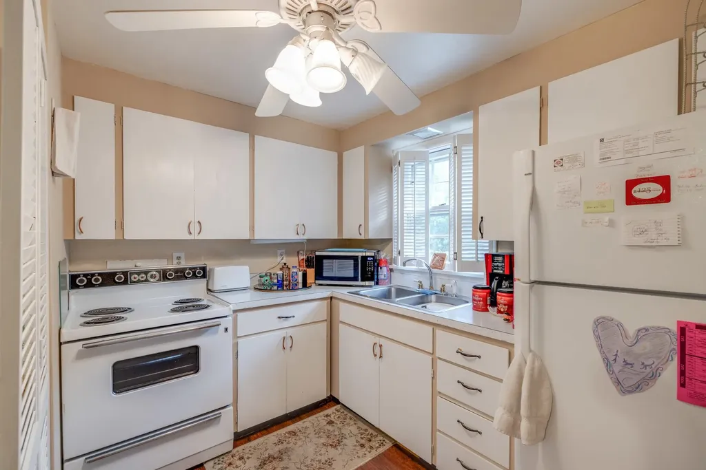 104 College Street W Bridgewater VA 22812