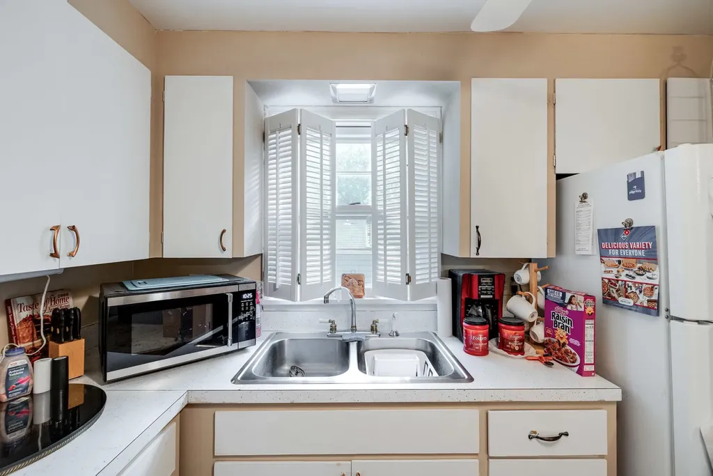 104 College Street W Bridgewater VA 22812