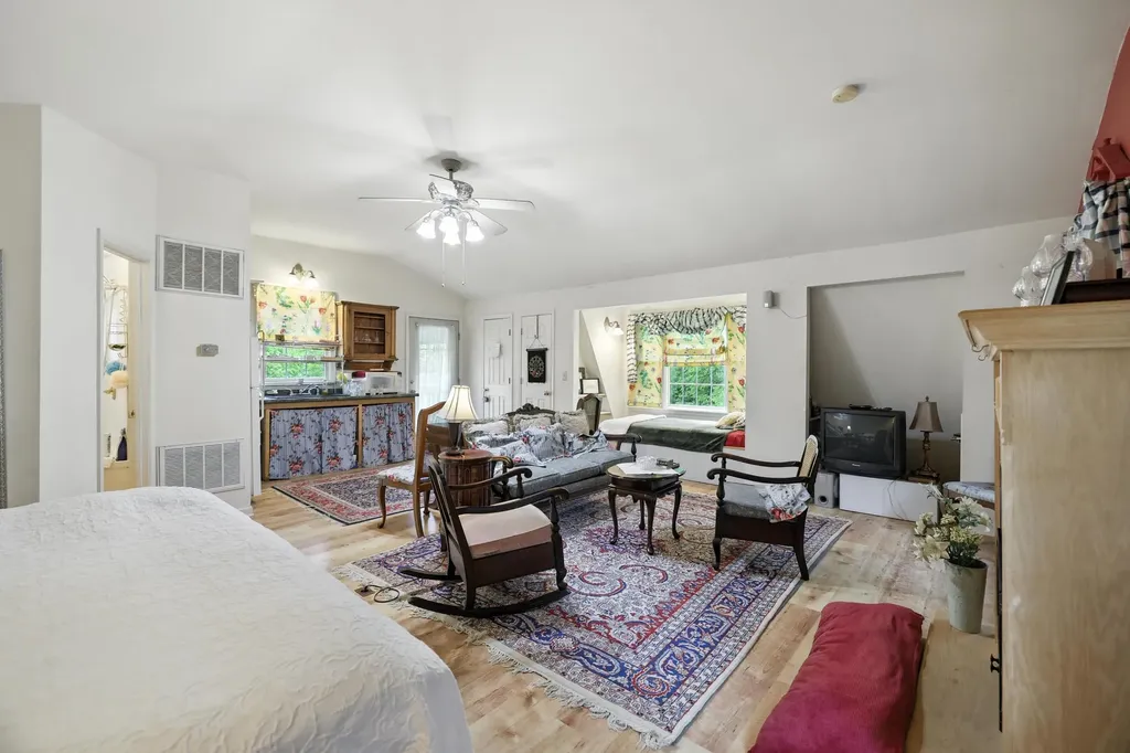 104 College Street W Bridgewater VA 22812