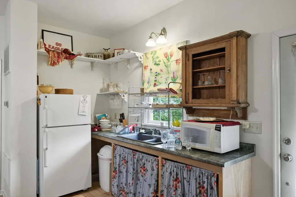 104 College Street W Bridgewater VA 22812