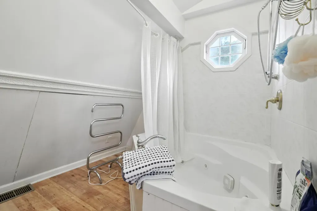 104 College Street W Bridgewater VA 22812