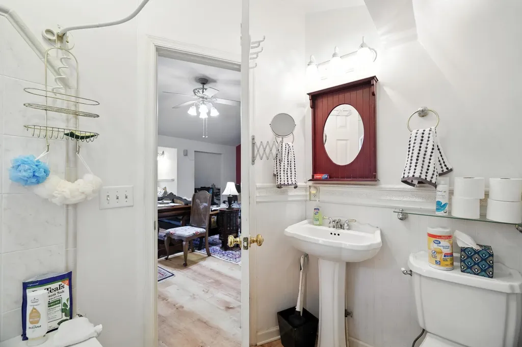 104 College Street W Bridgewater VA 22812