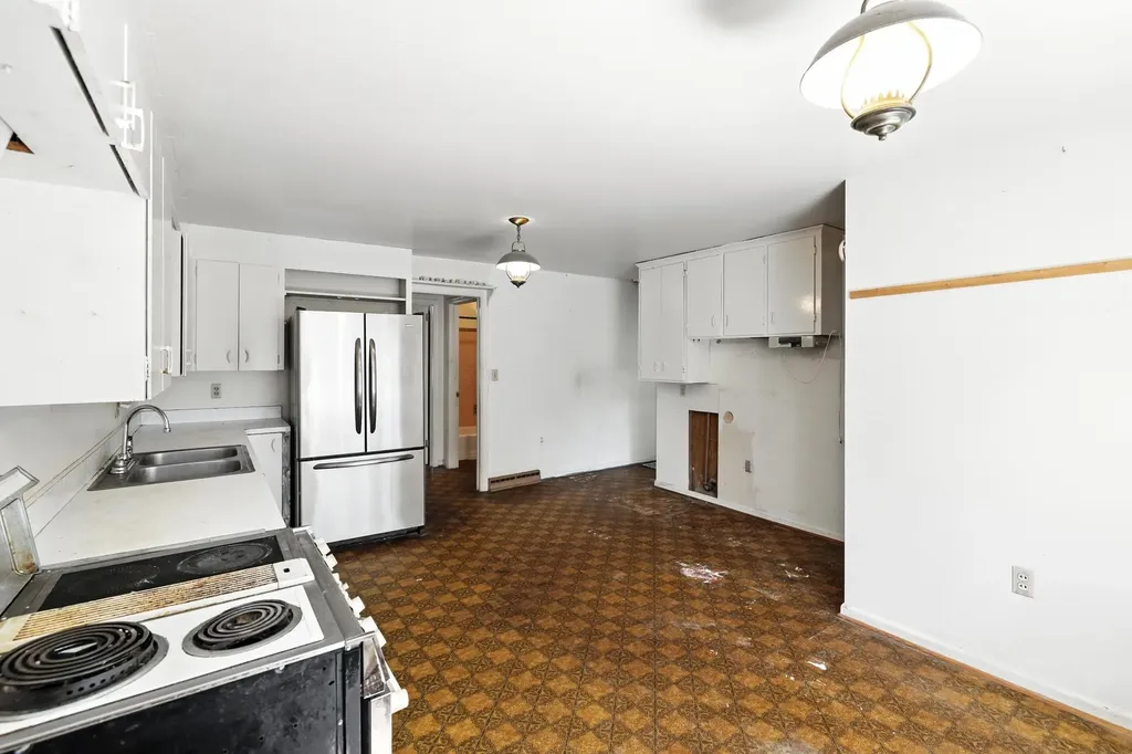 104 College Street W Bridgewater VA 22812