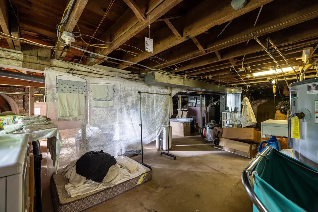 104 College Street W Bridgewater VA 22812