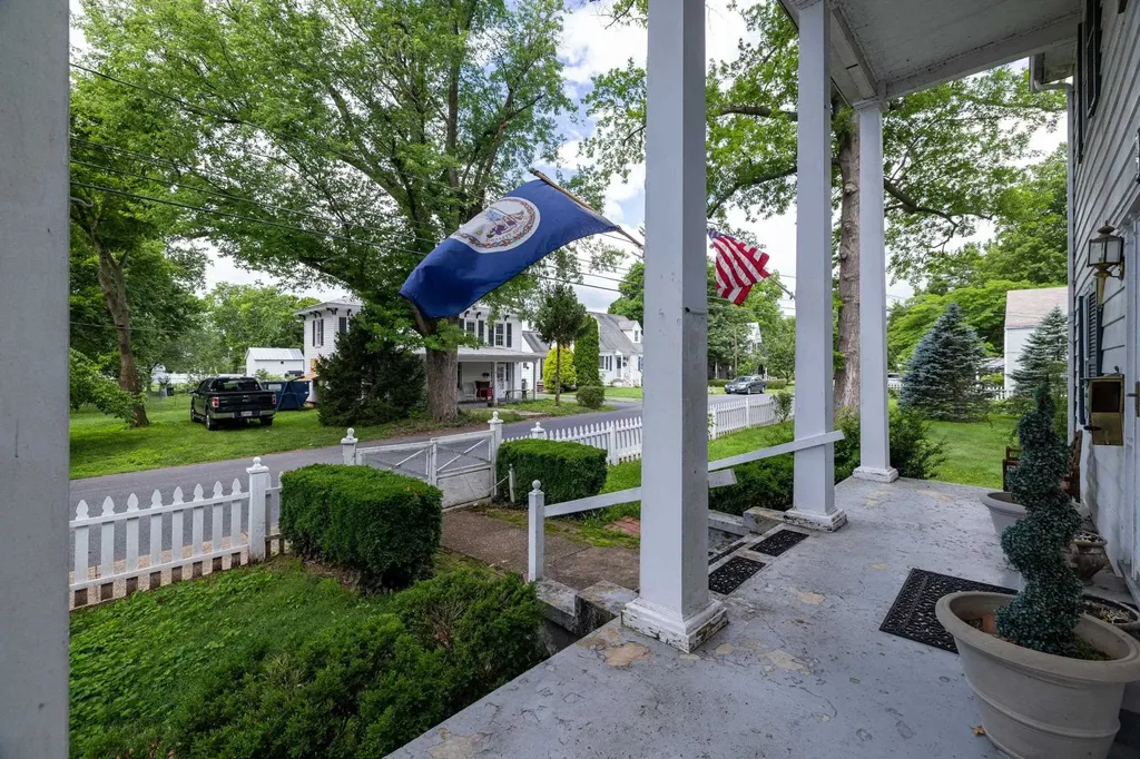 104 College Street W Bridgewater VA 22812