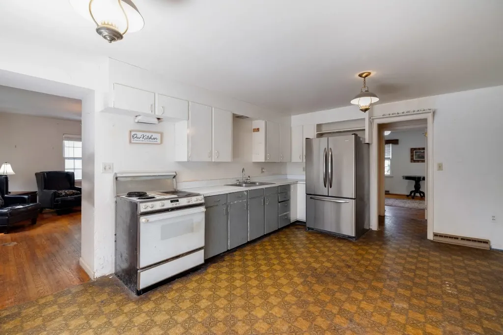 104 College Street W Bridgewater VA 22812