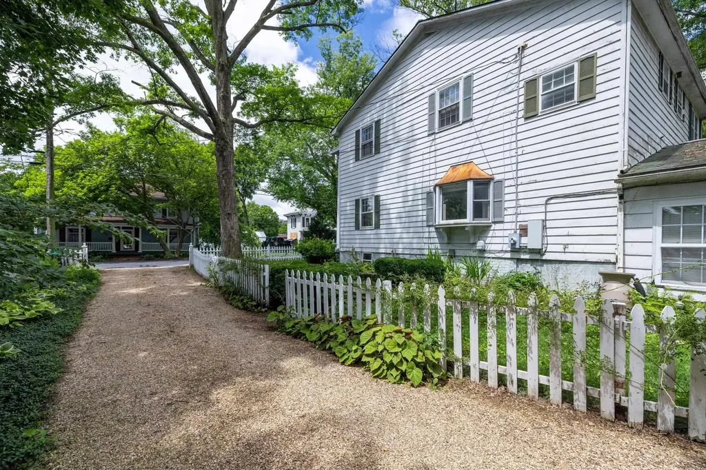 104 College Street W Bridgewater VA 22812