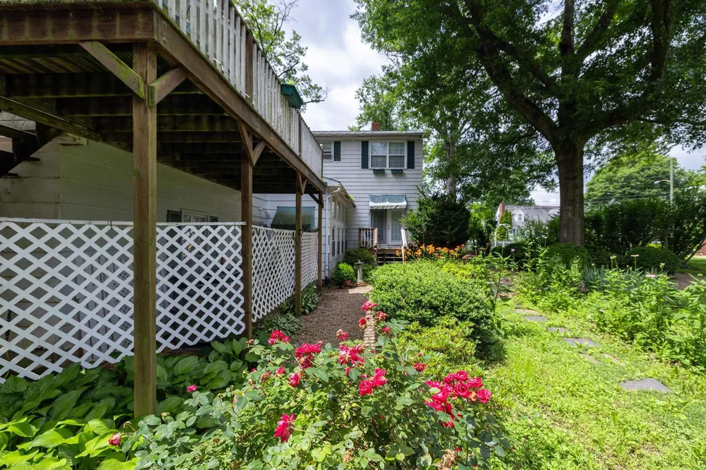 104 College Street W Bridgewater VA 22812